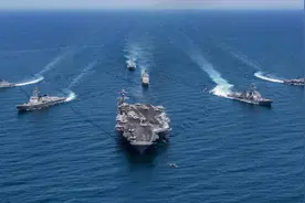 航母出来那么“拉风”，可是船底惨不忍睹，清理费更是天文数字