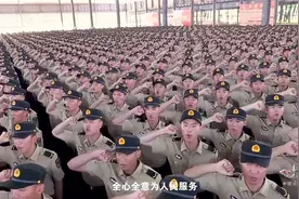 震撼！近2千火箭军新兵入伍宣誓现场：我是中国人民解放军军人