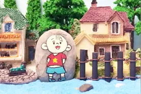 大耳朵图图，大名“胡图图”，三岁，生性快乐，心地善良