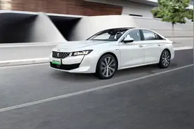 北理工教授vs资深法系车主，到底谁更懂法系车？视频封面