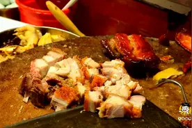 香港人喜欢吃肉超出我想像，一个快餐的肉量，够我一家三口吃一天视频封面