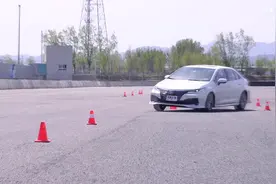 长轴距带来的空间与稳定性 测试丰田亚洲狮视频封面