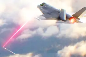 美军计划2025年，在航母部署兆瓦级激光武器，可攻击来袭导弹战机视频封面