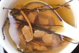 小孩体质不好，多给他炖这碗汤，做法简单，开胃消食还增强免疫力