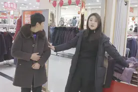 穿上新衣就是洋气的妈妈，照照镜子蓉儿夸不错，孝顺爸妈的小棉袄视频封面