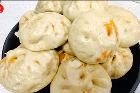 山东人过年少不了的白菜蒸包，教你新做法，松软劲道凉了不硬，香