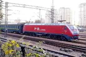 空车回送的25T型火车 长沙至上海南Z248次上行通过杭州艮山门视频封面