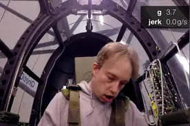 人承受4G的重力加速度会怎样 为什么飞行员比飞机贵