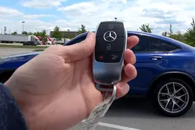 试驾2020款奔驰AMG GLC43 Coupe，按下钥匙坐进驾驶座，心动了视频封面