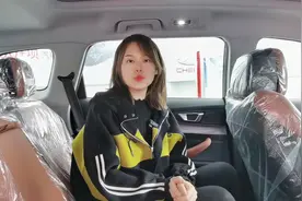 瑞虎8PLUS后排空间体验，“豪华舱”名不虚传视频封面