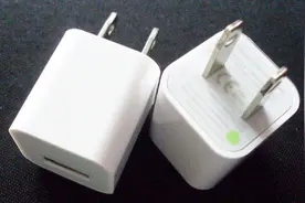 苹果充电器插头上为什么有两个孔？我也是刚知道