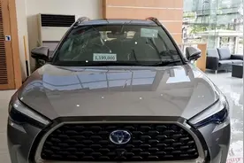 2022款丰田卡罗拉Cross版到店实拍，太漂亮了！视频封面