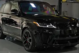 2022款路虎揽运来了！重2.4吨带全时四驱，车宽2073mm，要啥卡宴