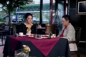 向太讲述哥哥张国荣临终前，两人通话内容，面露难过之意