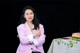 女人大胆直视你的时候，有什么含义？从她的眼神做出4个判断