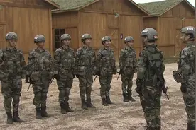 火凤凰：女兵王起代号，谁料一个比一个搞笑，最后两个简直太搞笑