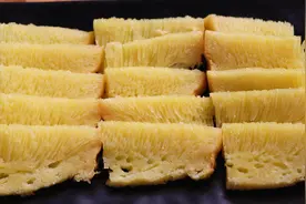 4个鸡蛋，1碗淀粉，不用烤箱，片片像鱼翅，里面像蜂窝，香甜软韧