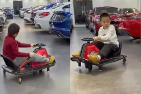 车神！浙江8岁男孩玩漂移卡丁车在豪车中穿梭，妈妈：想卖二手车视频封面