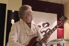 《缝纫机乐队》：一把吉他价值高达60万，大鹏还被剧中的狗咬伤了视频封面