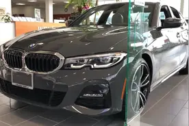 2022款宝马3系330i水泥灰版到店实拍，太漂亮了！