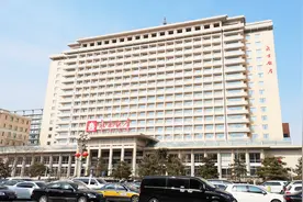 从王府井步行到天安门，看看首都的风貌如何