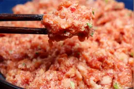 调饺子馅时，先放水还是先放油？关键一步，肉馅鲜嫩多汁不发柴