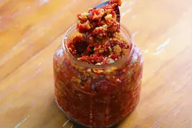 辣椒最好吃做法，吃上一口就上瘾，炒菜拌饭都万能，做一次吃一月