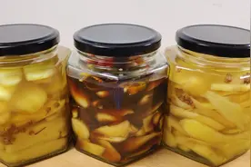 鲜姜最爽口腌制方法，学会这样做，脆爽好吃又下饭，放一年不坏