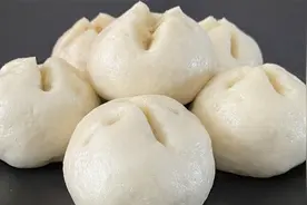 最近糯米加小米火了，教你调馅包包子，软糯香甜，比吃肉包还过瘾