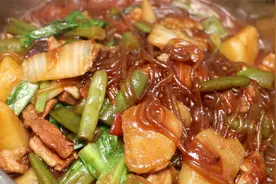 山西家常大烩菜怎么做才好吃，原来做法这么简单，一次炖一锅，香