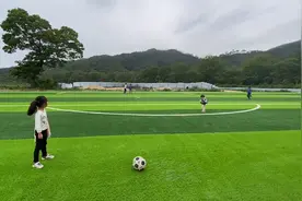 农村的“国际标准足球场”，看完羡慕吧视频封面