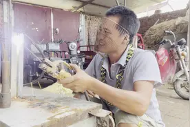 宽焊缝怎么一遍焊接成型，夹住两根焊条一遍成型，操作手法很重要