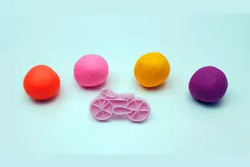 彩泥DIY制作自行车视频封面