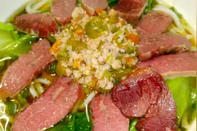 家常汤粉这样做，不比餐馆差，小孩都能吃上两碗