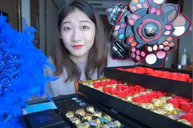 在拼多多上买“感动的女友都会哭的礼物”收到后一个比一个惊喜！