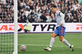 天生射手！C罗回归曼联3场进4球：狂飙50米爆杆+3次跑位完虐后卫视频封面