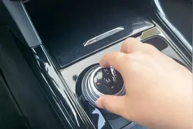 全新探险者仪表盘上能不能显示档位状态，受不受驾驶模式影响？