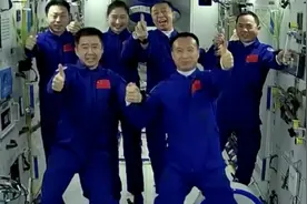 11月30日7时，6位中国航天员在太空成功会师，消息传遍全球视频封面