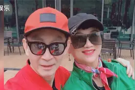 62岁六小龄童庆生！与妻子甜蜜合照，曾质疑周星驰饰演的孙悟空视频封面