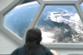 电影：男主误入陷阱，外边的世界过了3000年，世上早已没有人类视频封面