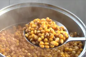 钓了半辈子鱼，还是这款玉米窝料排第一，制作方法分享大家