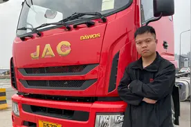 搭载国六安康机还带“双人床”卧铺，德沃斯6.8米载货车15.98万视频封面