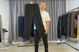 好看的上衣不知怎么搭配咋办？选“黑色阔腿裤”，所有上衣都好搭