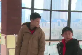 杭州一六年级学生身高1米91医生预测可长到2米视频封面