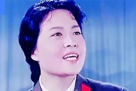 1976年：韩芝萍《八角楼的灯光》大歌唱家，功底深厚，气度不凡