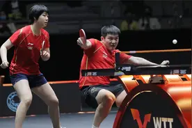 樊振东蒯曼3-2孙颖莎王楚钦，慢镜回看决胜时刻，东哥大腿太粗了视频封面