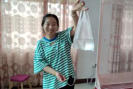 塑料袋加水和硬币能驱赶苍蝇？袄张用一下午做实验，看看效果咋样