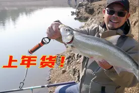 老曹冬季用玉米钓翘嘴，腌好回家过年啦！视频封面