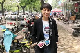 农村媳妇带你逛保定古玩市场，一串橄榄核要价6600，看看值吗视频封面