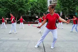 练太极球有点难，请看手上的球。视频封面